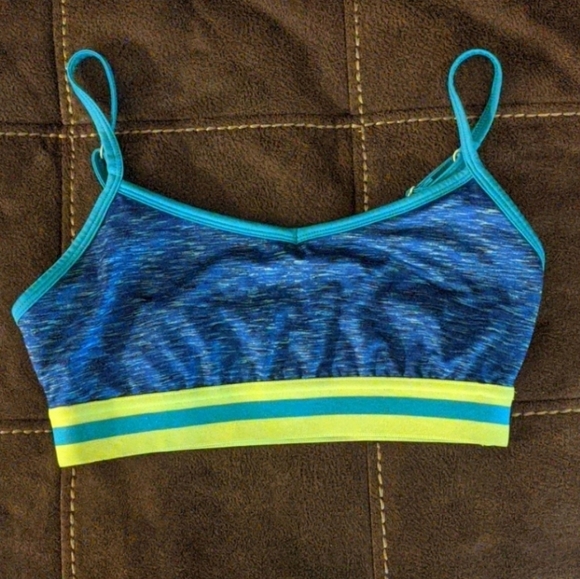 2 SO Sports Bra's Size: Medium - Picture 2 of 5